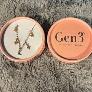 Gen 3 โstars in your eyesโ golden tone/ crystal bracelet NIB